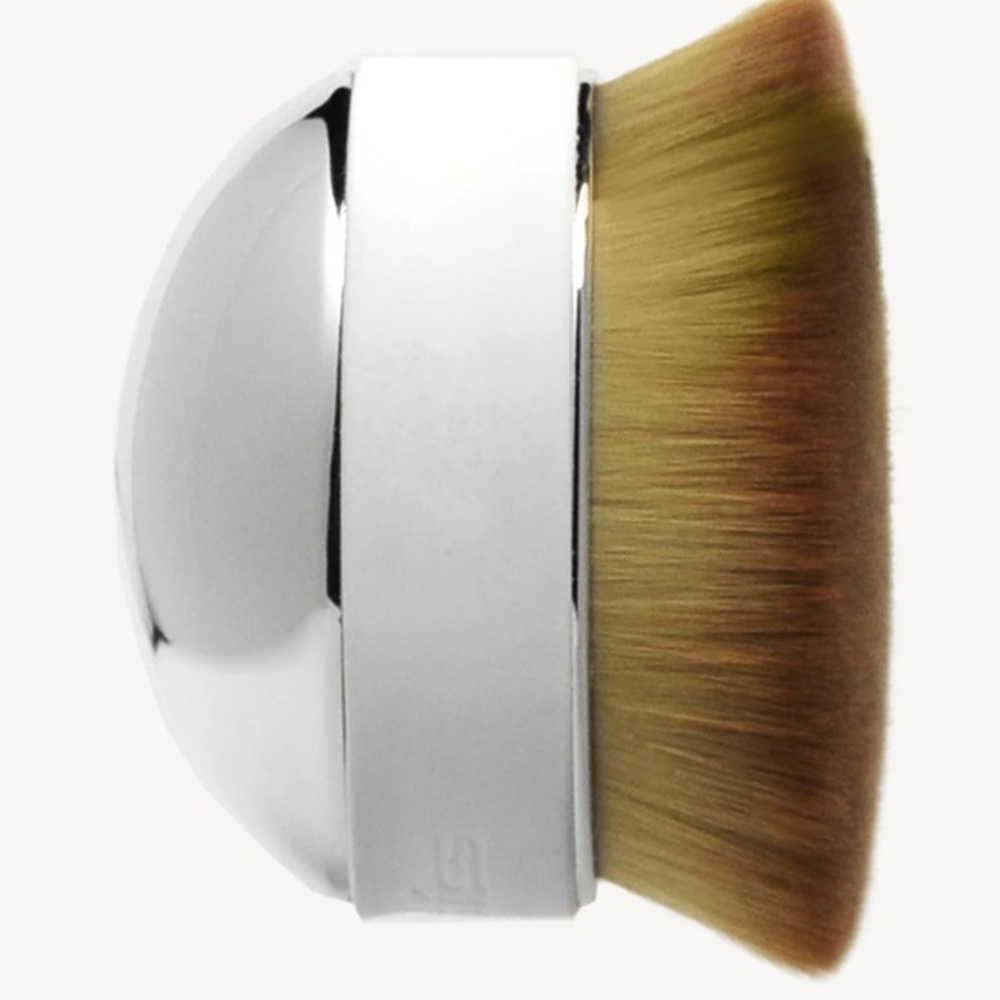 Artis Palm Brush Elite in mirror finish